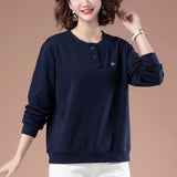 Loose round neck long sleeved T-shirt